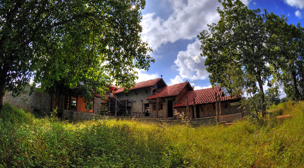 Mandlā Kanha Earth Lodge מראה חיצוני תמונה