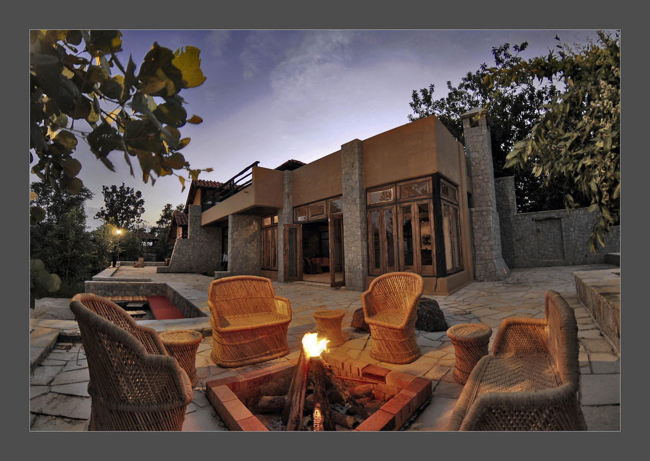 Mandlā Kanha Earth Lodge מראה חיצוני תמונה