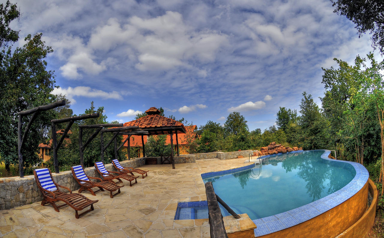 Mandlā Kanha Earth Lodge מראה חיצוני תמונה