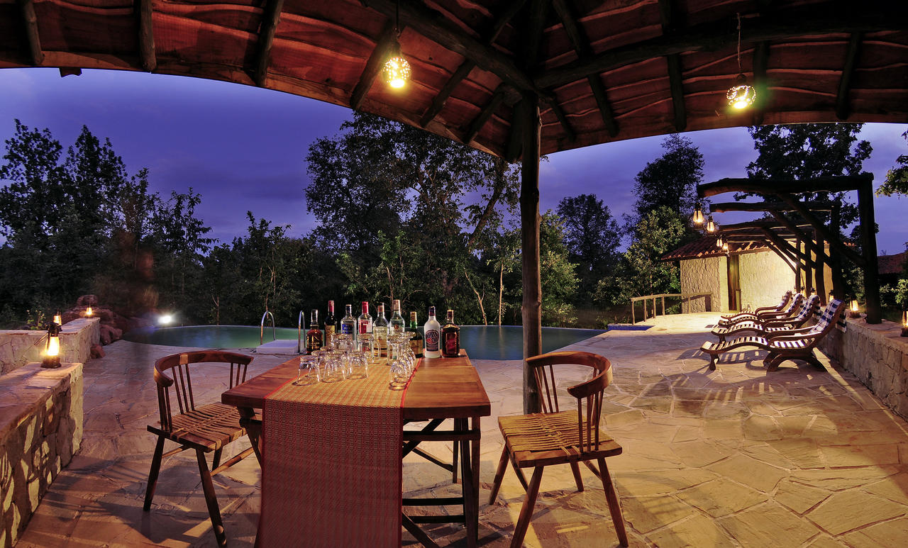 Mandlā Kanha Earth Lodge מראה חיצוני תמונה